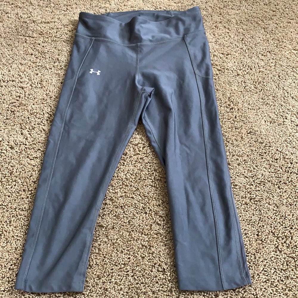 under armor capris size medium